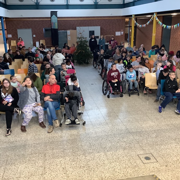 None (vergrößerte Bildansicht wird geöffnet)