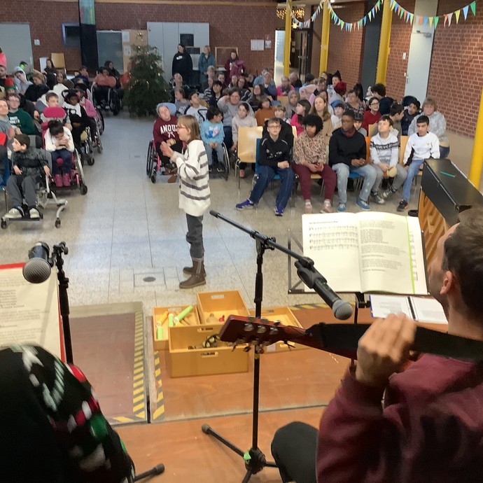 None (vergrößerte Bildansicht wird geöffnet)