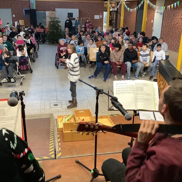 None (vergrößerte Bildansicht wird geöffnet)