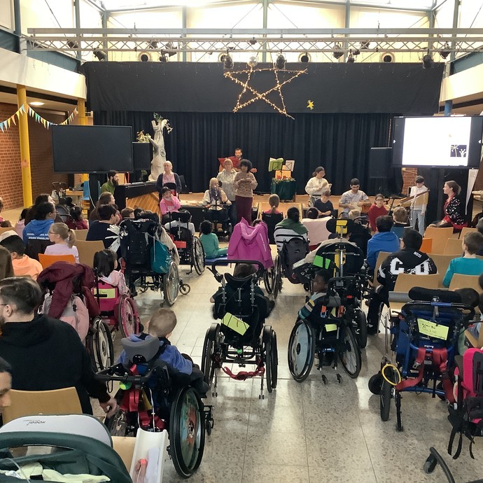 None (vergrößerte Bildansicht wird geöffnet)