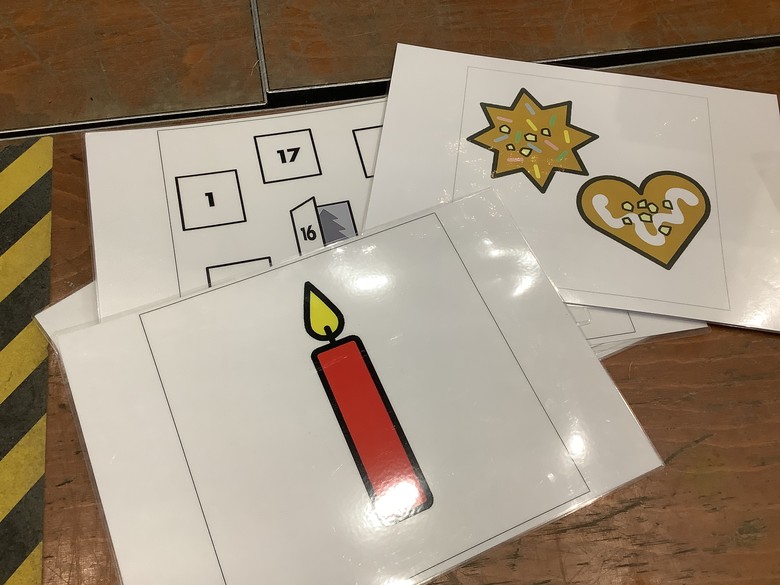 Laminierte Symbolkarten mit Metacomsymbolen wie Kerze, Pl#tzchen, Adventskalender