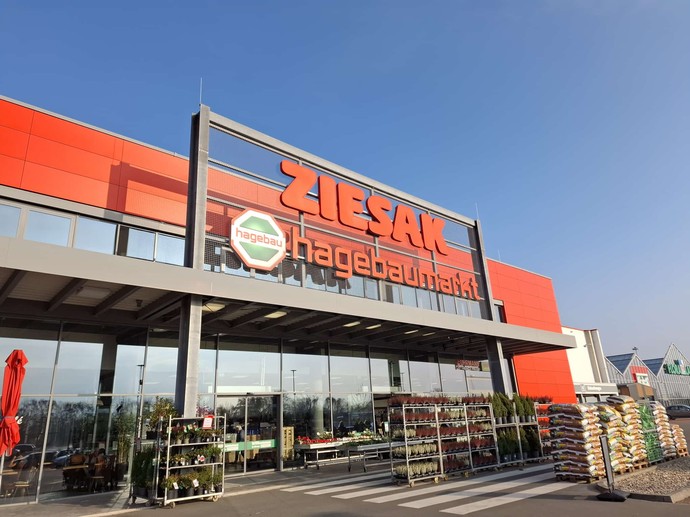 Hagebaumarkt Ziesak von außen.