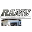 Schriftzug "Ramu", darunter unscharfe Schriftzeichen und ein unscharfer Bildausschnitt