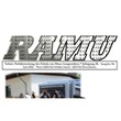 Schriftzug "Ramu", darunter unscharfe Schriftzeichen und ein unscharfer Bildausschnitt