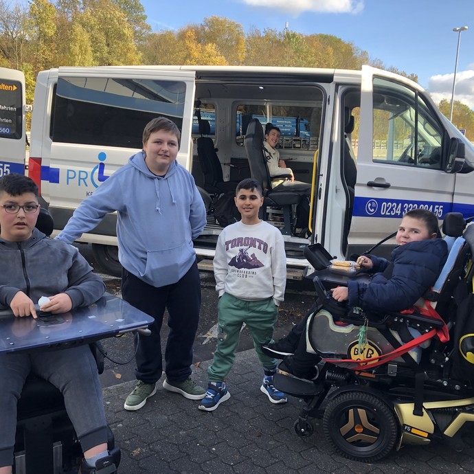 None (vergrößerte Bildansicht wird geöffnet)